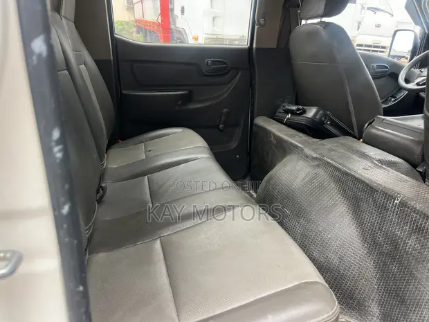 Hyundai Porter 2 Double Cabin Truck - 1