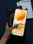 New Vivo V70 512GB Gold - 5