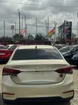 Hyundai Accent SE 2018 Beige - 4