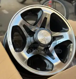 Toyota Land Cruiser Alloy Rim (16 Inch)