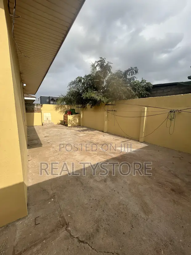 3 Bedroom House for Rent in Cozy Home, Accra Metropolitan - 1