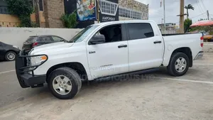 2017 Toyota Tundra Limited 5.7L V8 4x2 CrewMax