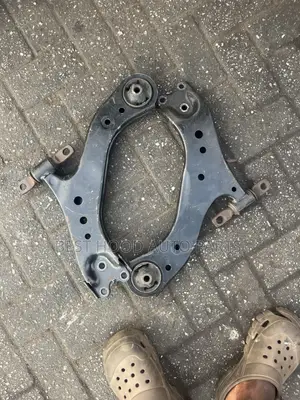 Toyota Camry Lower Control Arms (Used)
