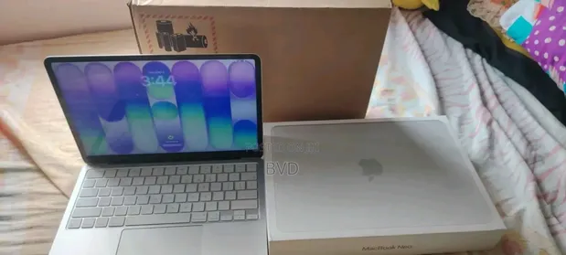 Apple MacBook Neo 2026 8GB RAM, 512GB SSD - 1