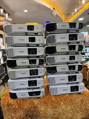 Epson EB-X41 Projector - 3600 ANSI Lumens, 3LCD, Used