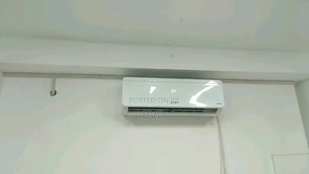 Comfee Inverter Air Conditioner (1.5hp) - 1