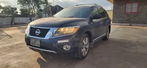 Nissan Pathfinder Platinum 4x4 2013