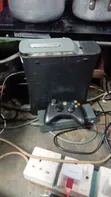 Microsoft Xbox 360 with 7 Games and Controller - 2