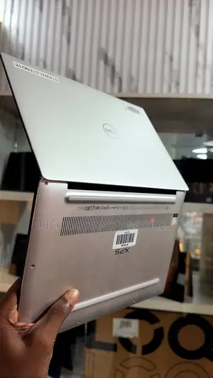 Dell XPS 13 Laptop - Intel Core i5, 8GB RAM, 256GB SSD