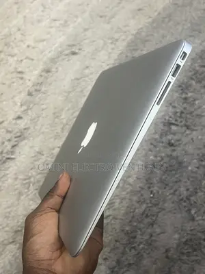 Apple MacBook Air 13" Mid 2011