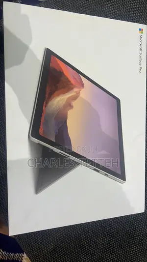 Microsoft Surface Pro 7 (8GB RAM, 256GB SSD)