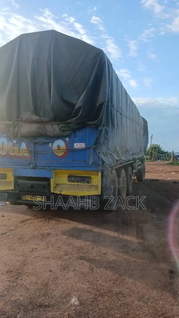 MAN TGS Cargo Truck - 1