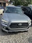 2018 Toyota Tacoma SR5 Gray - 5