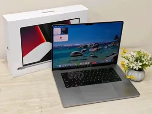 Apple MacBook Pro 2023 M2 16GB RAM 512GB SSD