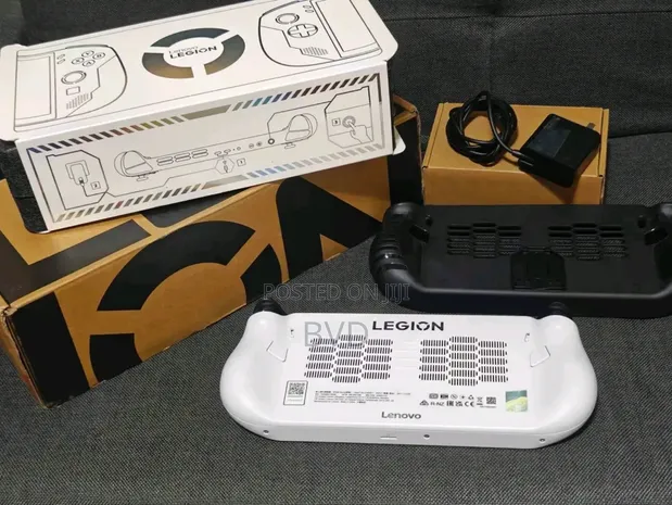 Lenovo Legion S White Handheld Console - 1