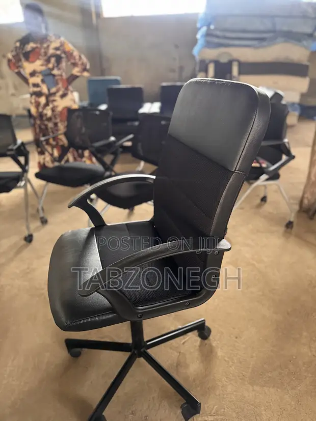 Foreign Used Swivel Office Chair - 1