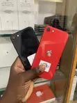 Apple iPhone SE (2020) 64GB Black - 2