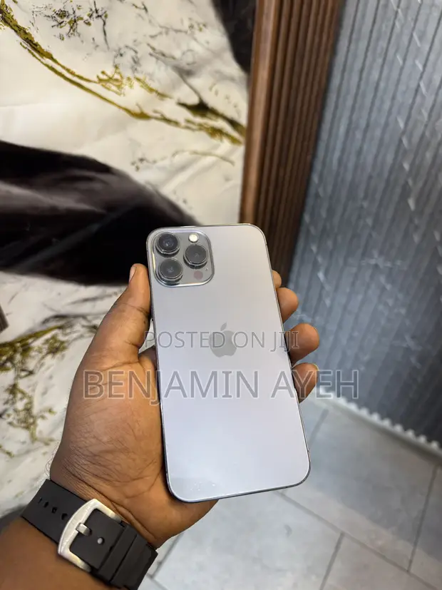 Apple iPhone 13 Pro Max 128GB - 1