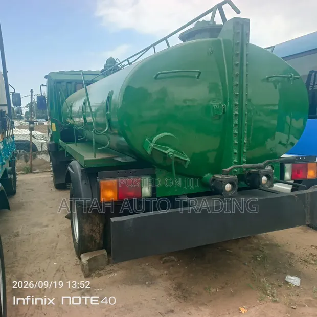 Hyundai HD120 4WD Waste Truck 2000 - 1