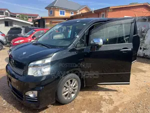 Toyota Voxy V 2WD 8-Seater 2013 Black