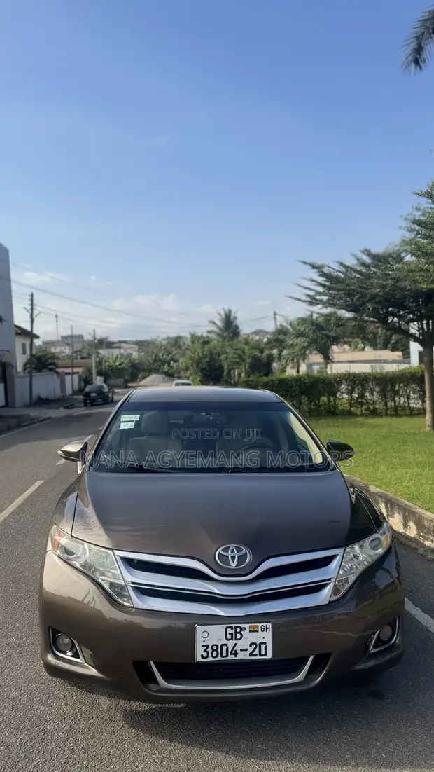Toyota Venza LE 2014 Gold - 1