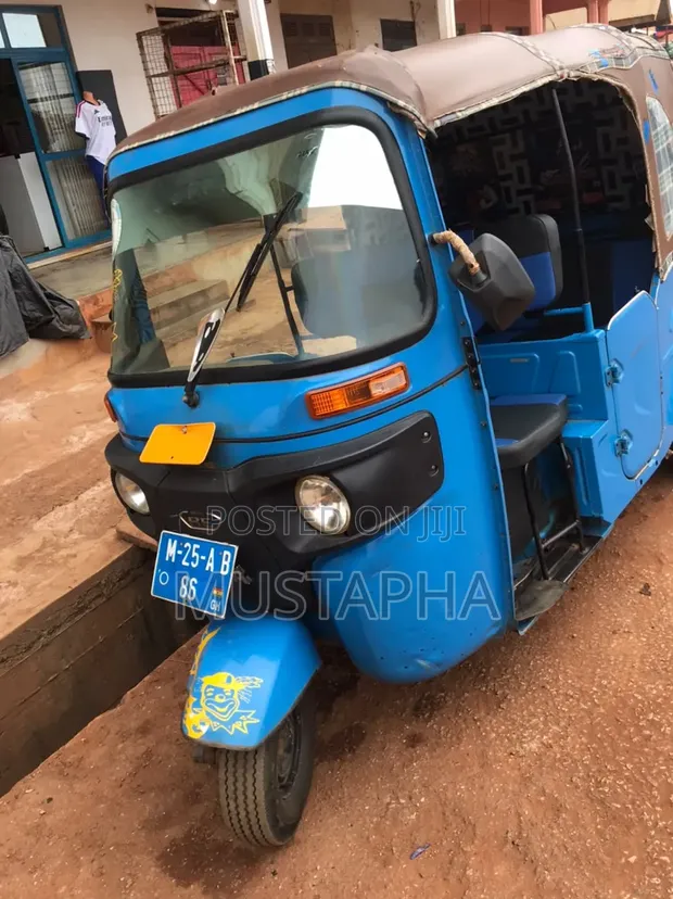 Bajaj Boxer 150 UG 2025 Green - 1