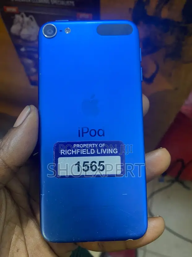 iPod Touch 7th Generation 32GB - 1