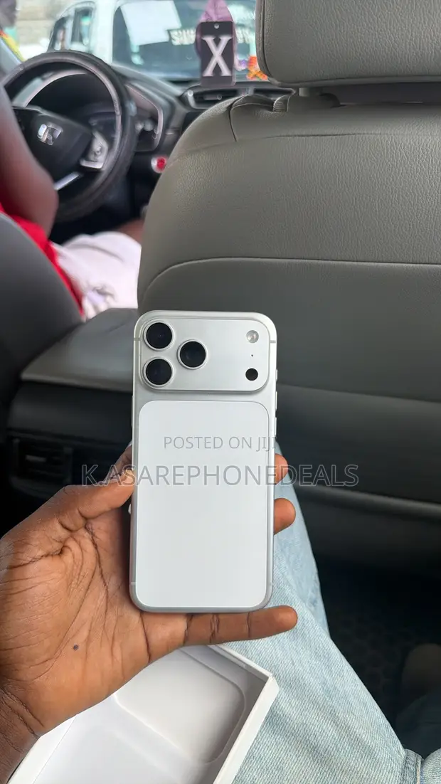 Apple iPhone 17 Pro Max 256GB Silver - 1