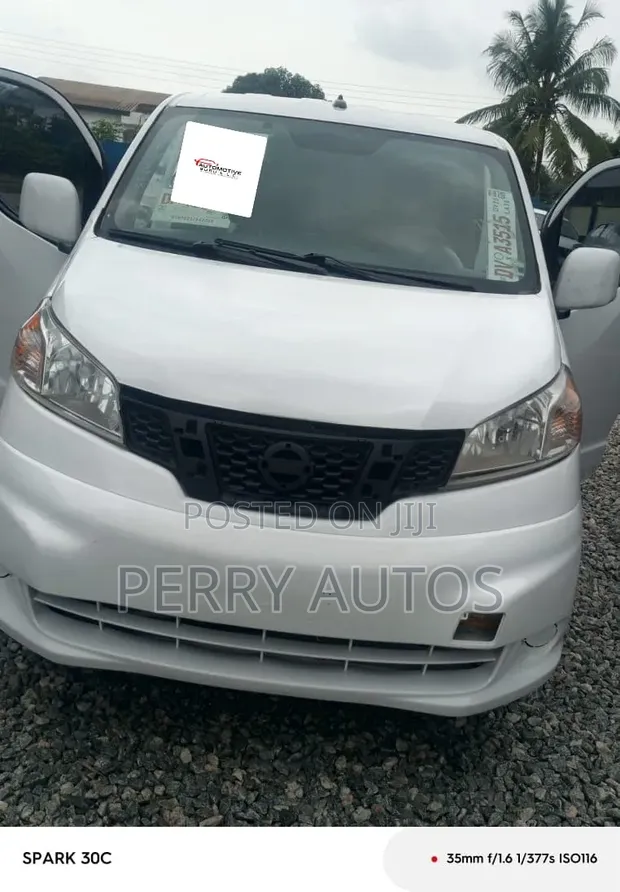 Nissan NV200 2017 White - 1