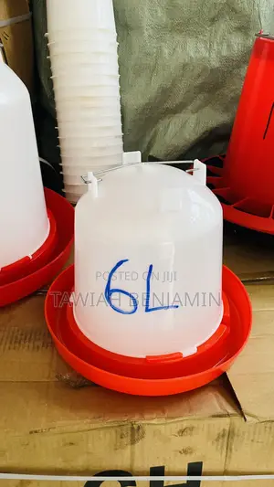6 Litre Hanging Chicken Drinker