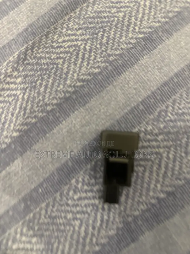 Honda Accord | CRV | Civic Boot Control Switch - 1