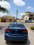 Hyundai Elantra 2018 Blue - 4