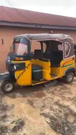 Bajaj RE Tricycle 2023 Yellow - 2