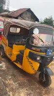 Bajaj RE Tricycle 2023 Yellow - 4