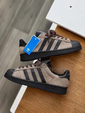 Adidas Superstar Suede - Ash Brown / Core Black
