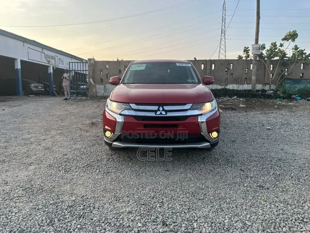 Mitsubishi Outlander PHEV 2018 Red - 1