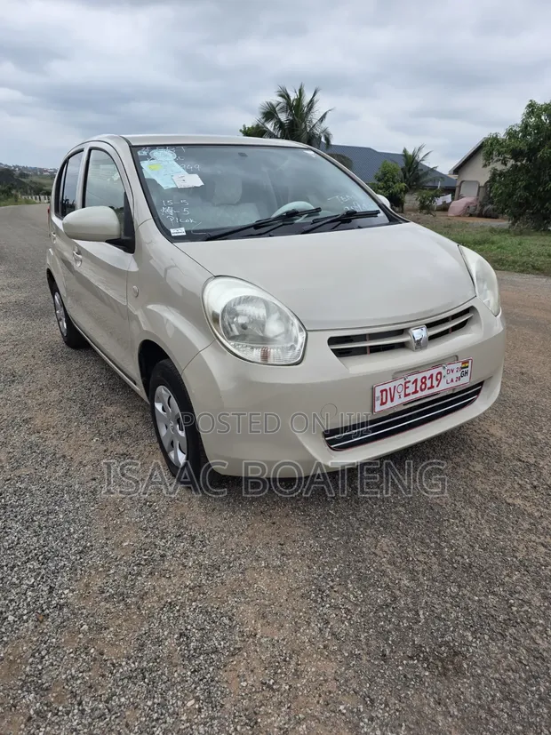 Toyota Passo 1.0 AWD 2013 Teal - 1