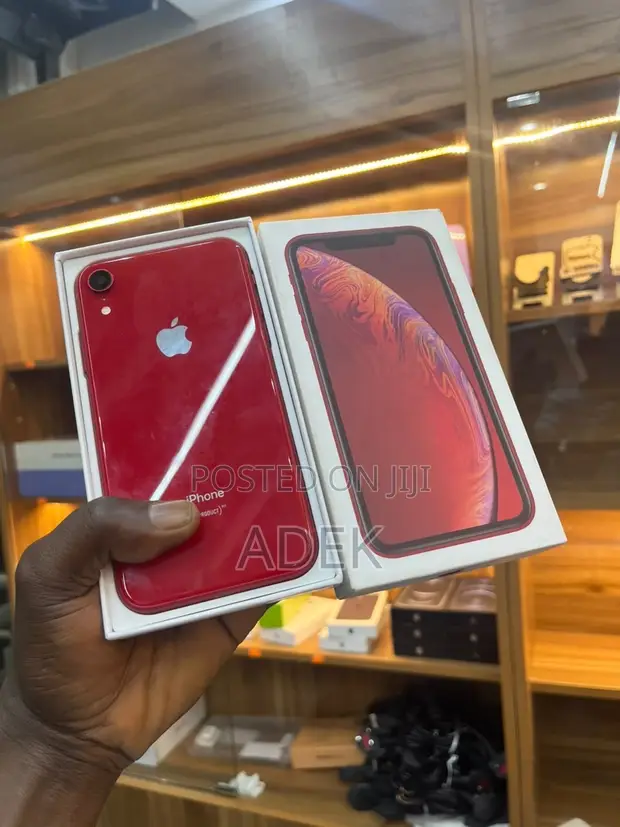 Apple iPhone XR 128 GB Red - 1