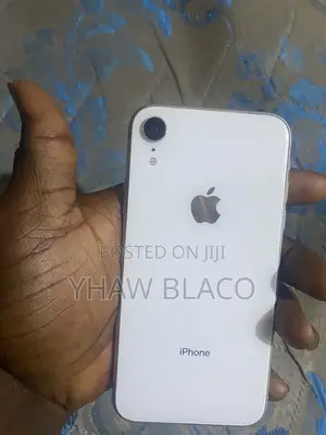 Apple iPhone XR 128GB White