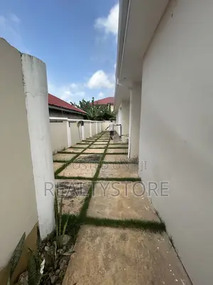 5 Bedroom House for Rent in Realtor Store, Accra Metropolitan