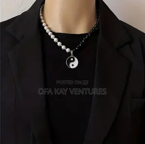 Ying Yang Necklace - Black/White