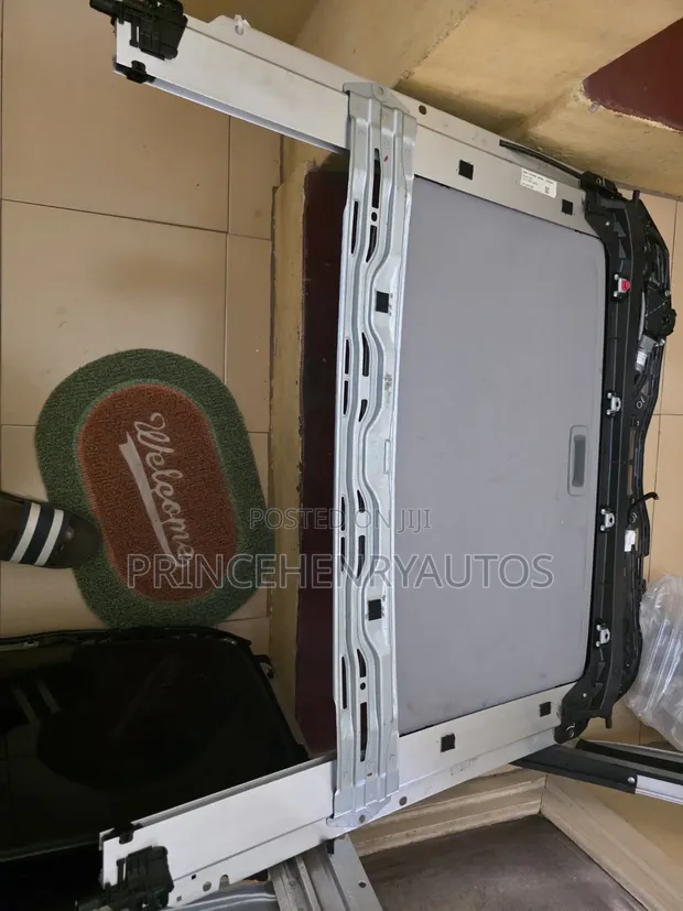 Honda CRV/HRV Sunroof Assembly (2017-2026) - 1