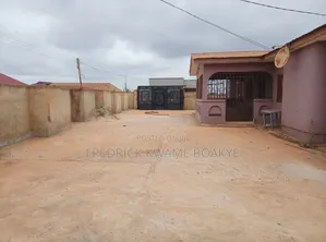 5-Bedroom House for Rent in Brother K Estate, Kumasi