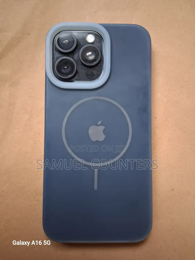 Apple iPhone 15 Pro Max 256GB Black - 1