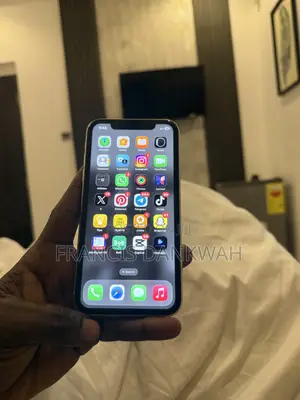 Apple iPhone 11 64GB White