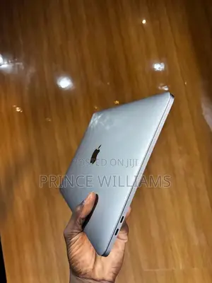 Apple MacBook Pro 2019 8GB Intel Core i7 SSD 256GB