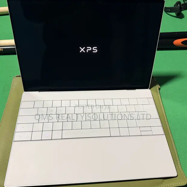 Dell XPS 13 Laptop - 32GB RAM, 512GB SSD, 4K Touchscreen - 1