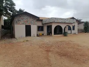 5 Bedroom House for Sale in Ofankor
