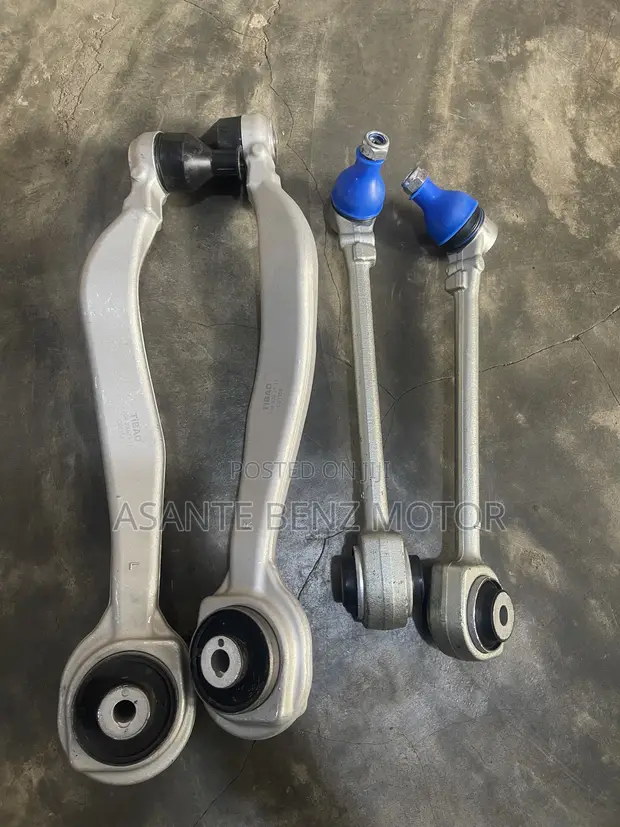 Mercedes-Benz C300 4matic Lower Arms (2012) - 1