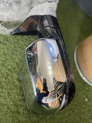 Toyota Tundra Driving Mirror - Full Option (2023-2026)